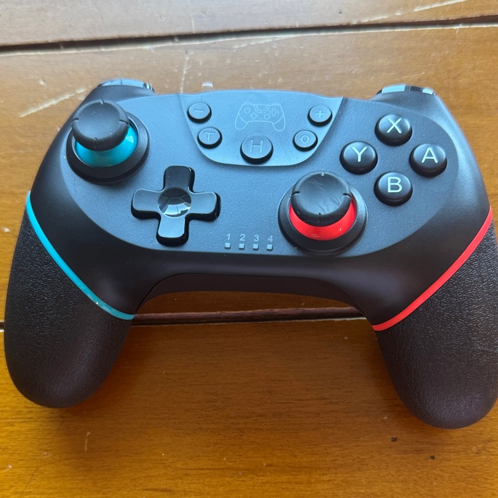 Shenzen Wireless Game Controller - Black with Red and Blue Accents Switch